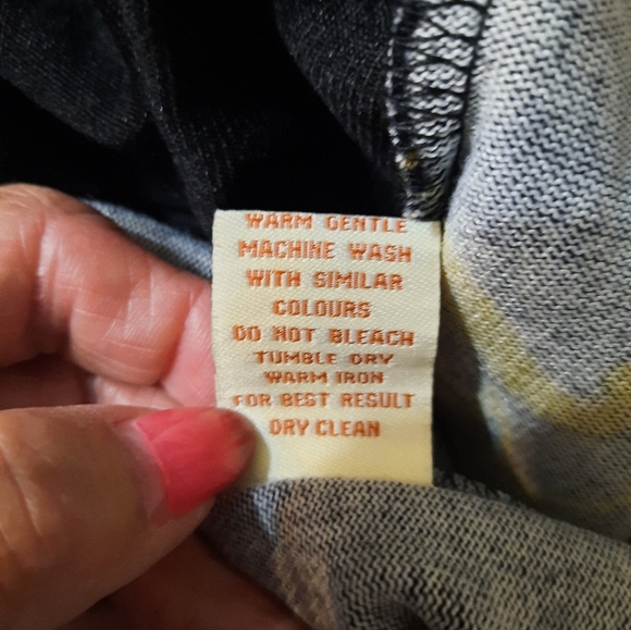 Dress M/L Paisley L/S Black And Yellow Gold RN#82312 - Picture 5 of 12